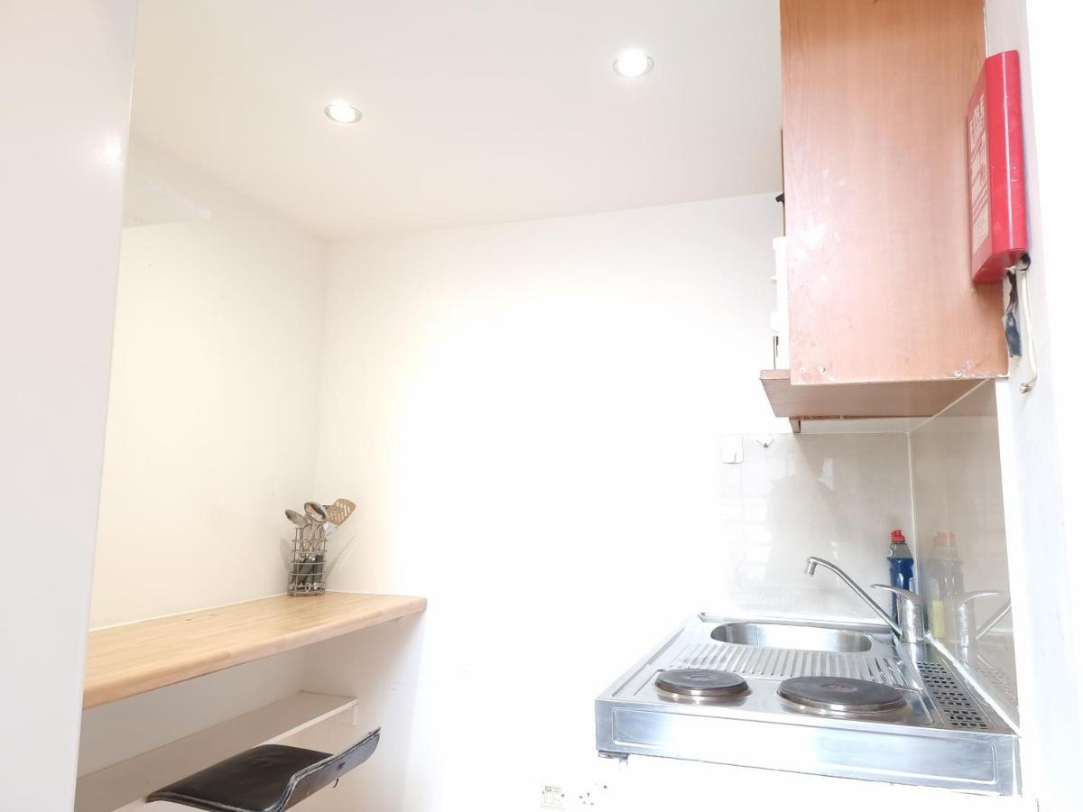 شقة لندن  في F8-Mezzanine 1St Floor Flat Fits 3 Near Paddington المظهر الخارجي الصورة
